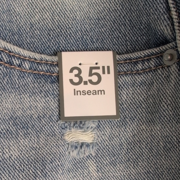 Time and Tru Blue Jean Shorts withβ Frayed Hem and Distressed Look - Picture 4 of 6